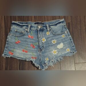 Aeropostale Vintage High Rise Shorty Denim Shorts w/ Cherry & Daisy Print Size 2